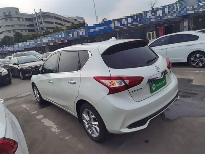 Фото 5 - Nissan Tiida