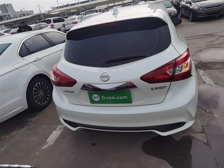 Фото 6 - Nissan Tiida