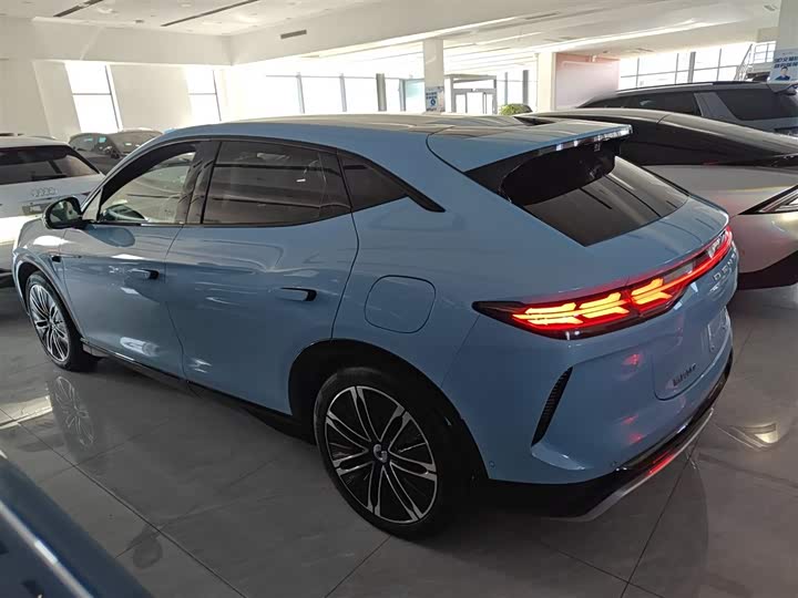 Фото 5 - Denza N7