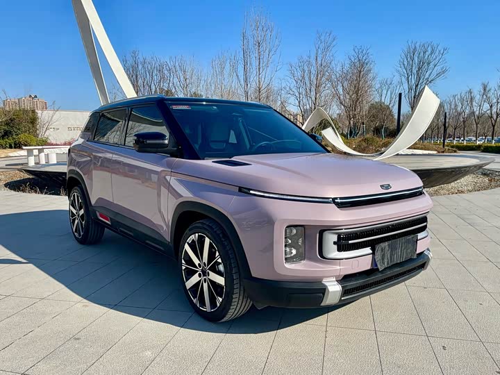 Фото 3 - Geely Icon