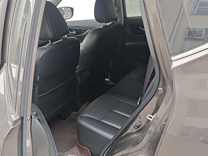 Фото 7 - Nissan X-Trail