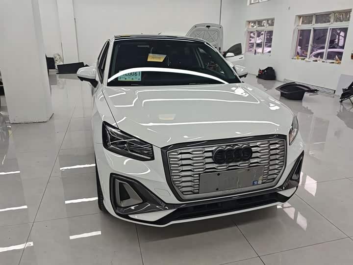 Фото 3 - Audi Q2L e-tron