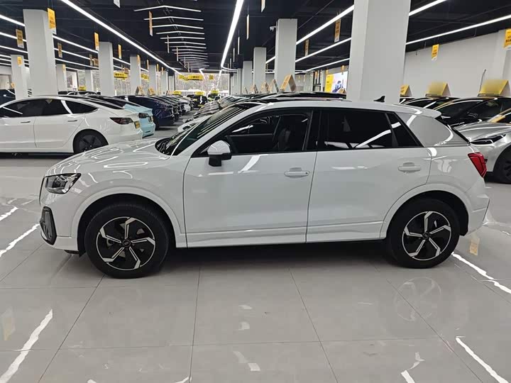 Фото 5 - Audi Q2L e-tron