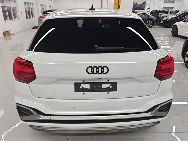 Фото 6 - Audi Q2L e-tron