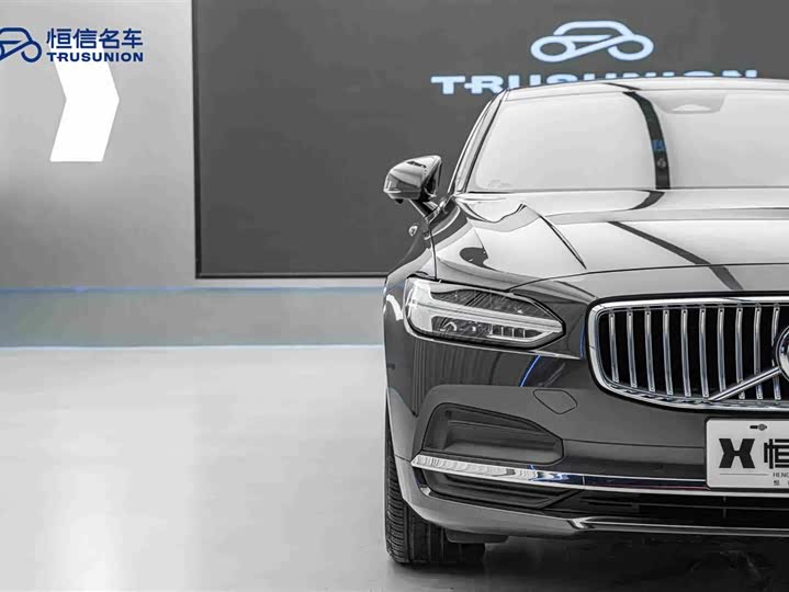 Фото 8 - Volvo S90