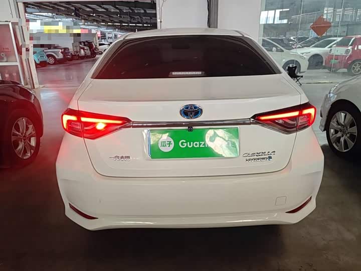 Фото 6 - Toyota Corolla