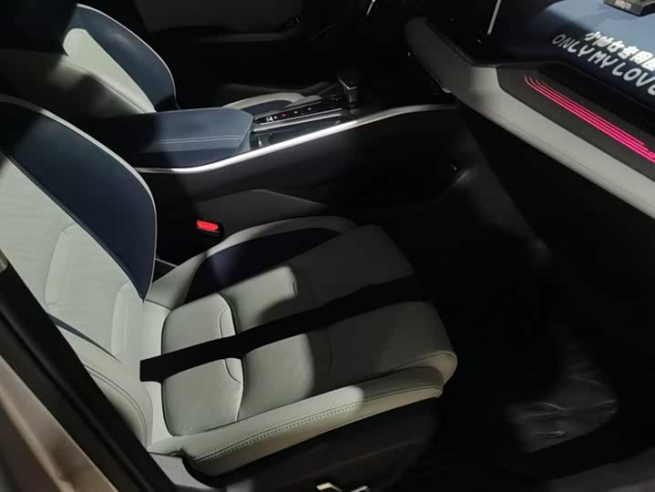 Фото 8 - Geely Preface