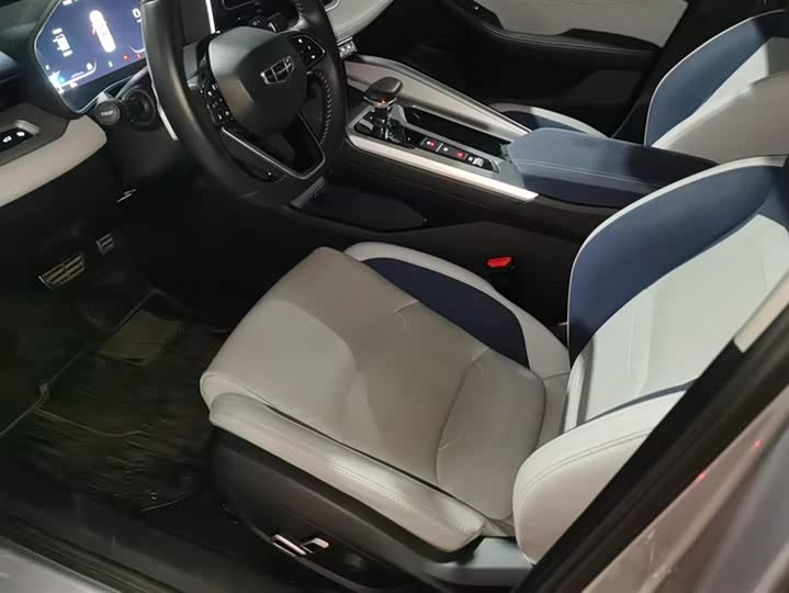 Фото 9 - Geely Preface