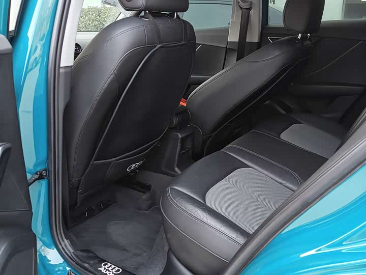 Фото 4 - Audi Q2L