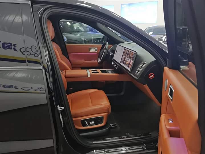 Фото 8 - LiXiang L8