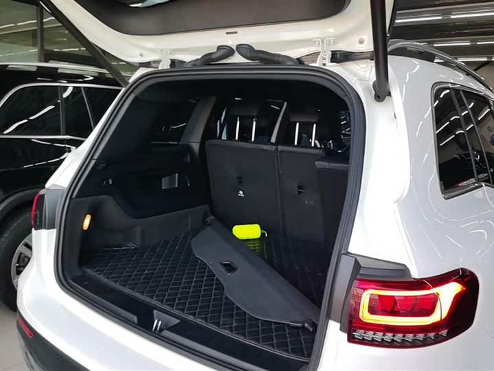 Фото 4 - Mercedes-Benz GLB-Class