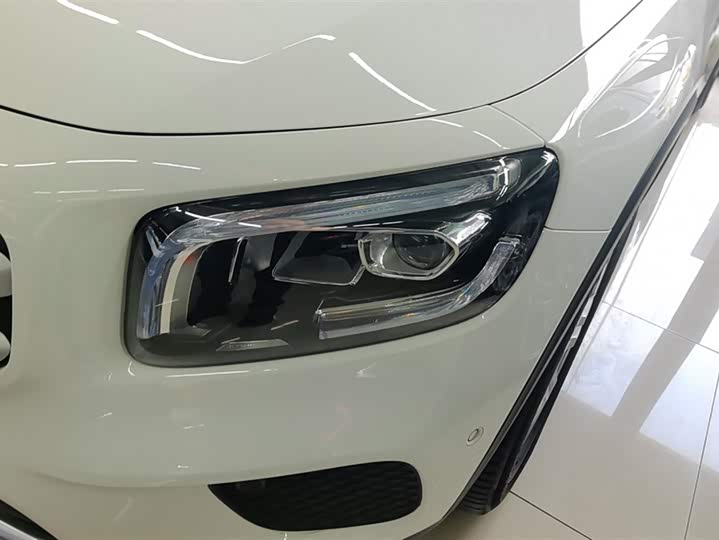 Фото 5 - Mercedes-Benz GLB-Class