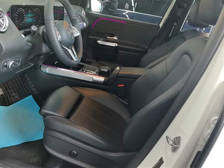 Фото 9 - Mercedes-Benz GLB-Class