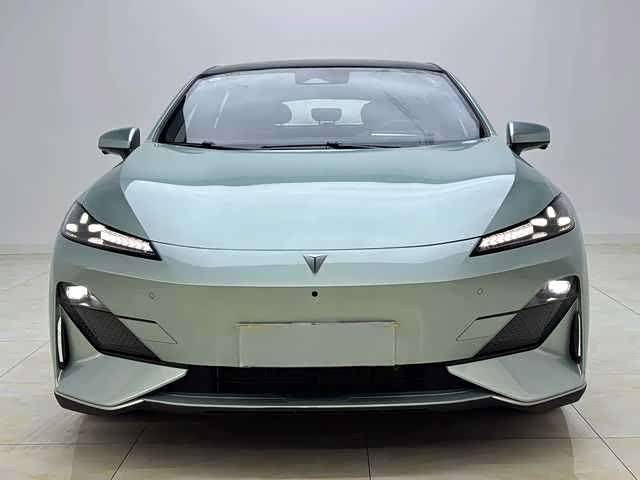 Фото 2 - Changan Deepal SL03