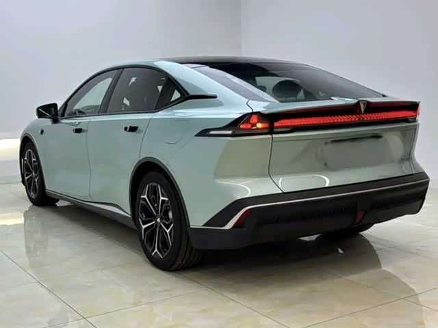 Фото 6 - Changan Deepal SL03