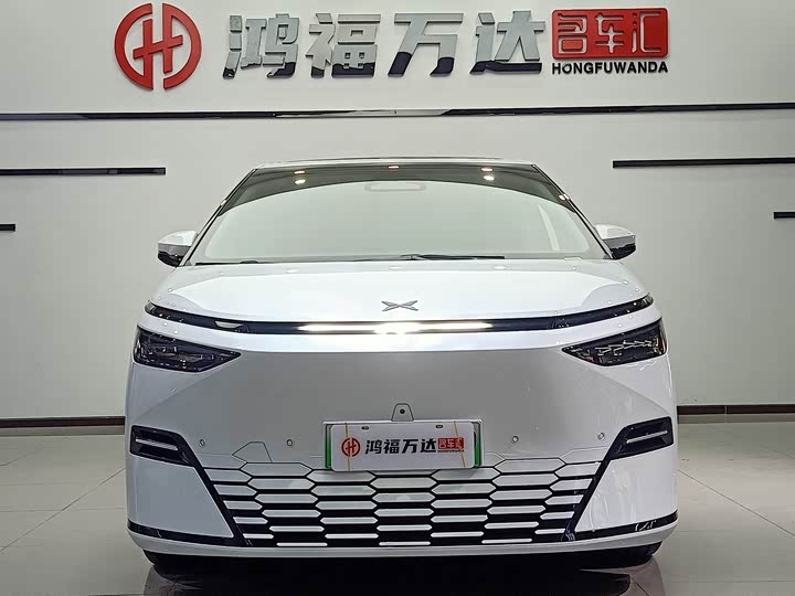 Фото 2 - XPeng X9