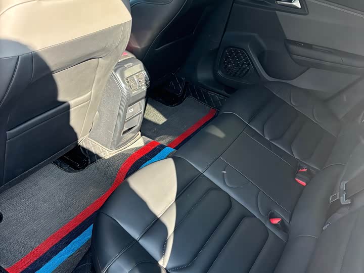 Фото 6 - Citroen C5 X