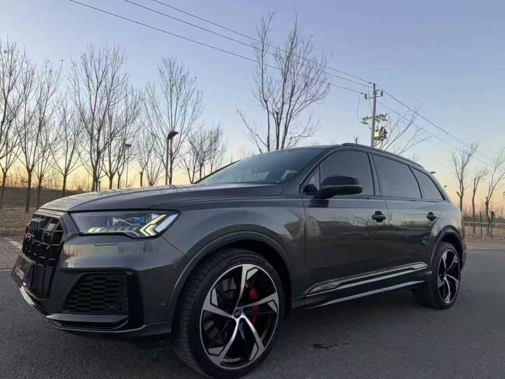 Фото 1 - Audi SQ7