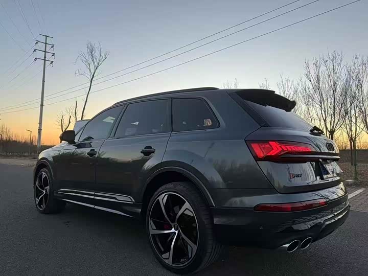 Фото 4 - Audi SQ7