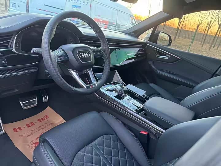 Фото 7 - Audi SQ7