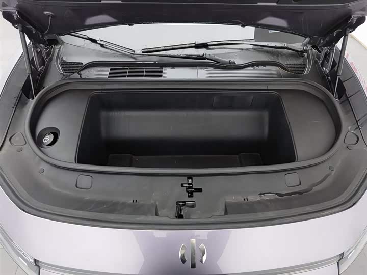 Фото 6 - HiPhi Y