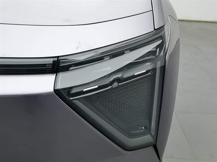 Фото 7 - HiPhi Y