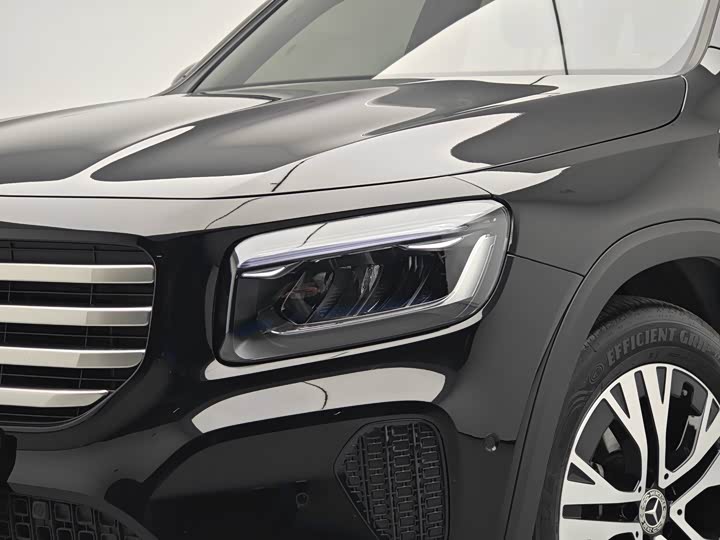 Фото 9 - Mercedes-Benz GLB-Class