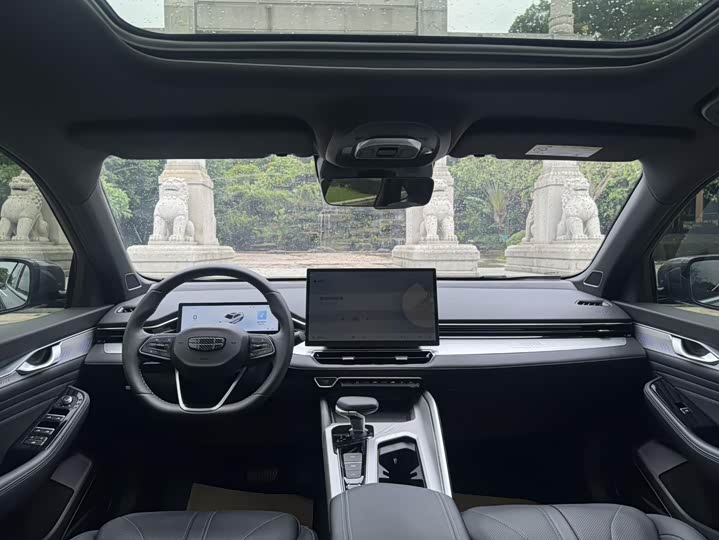 Фото 4 - Geely Preface