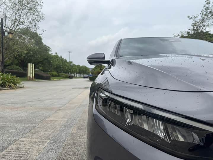 Фото 6 - Geely Preface