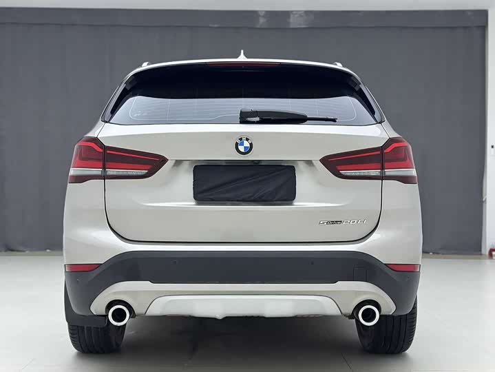 Фото 6 - BMW X1