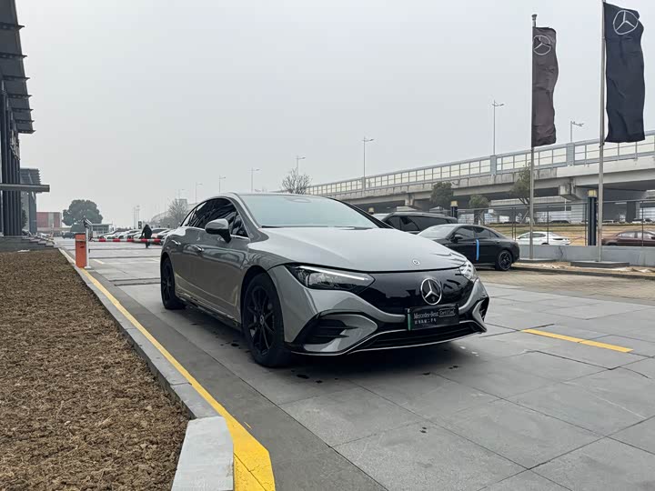 Фото 3 - Mercedes-Benz EQE