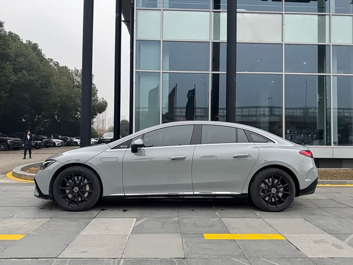 Фото 4 - Mercedes-Benz EQE