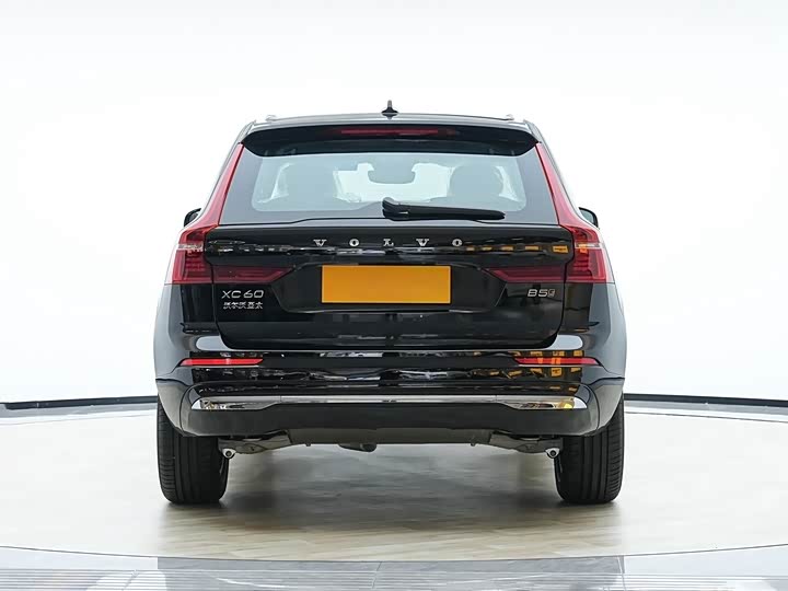 Фото 4 - Volvo XC60