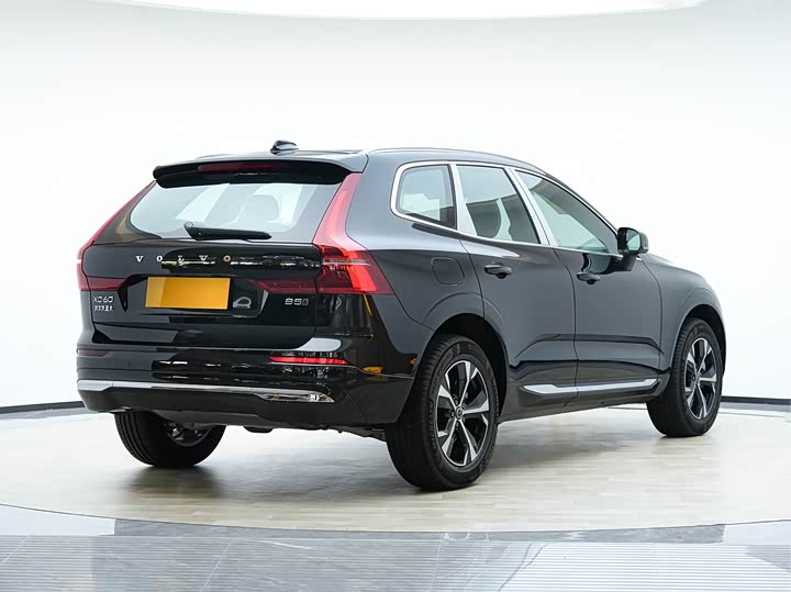 Фото 5 - Volvo XC60