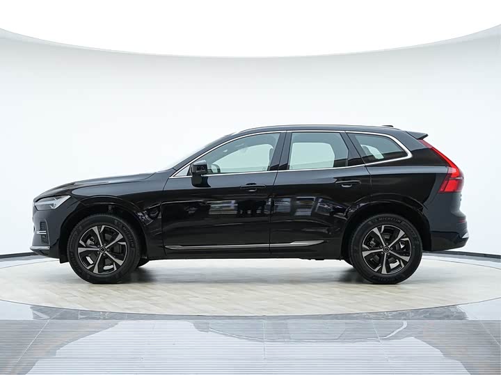 Фото 7 - Volvo XC60