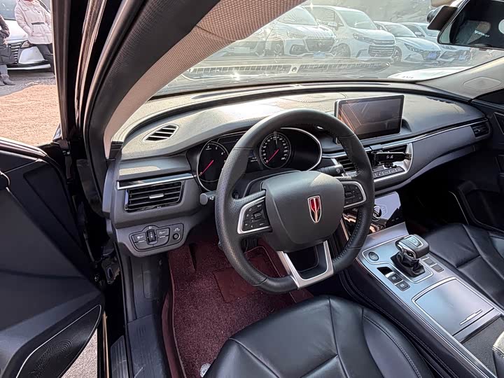 Фото 6 - Hongqi H5