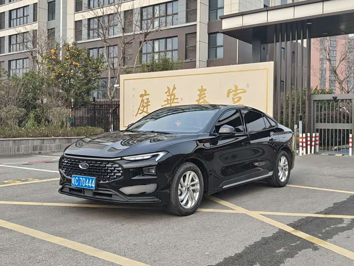 Фото 1 - Ford Mondeo