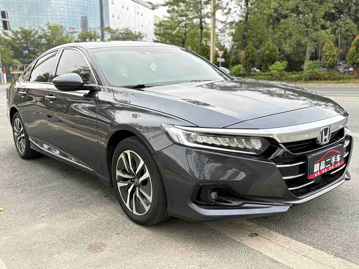 Фото 4 - Honda Accord