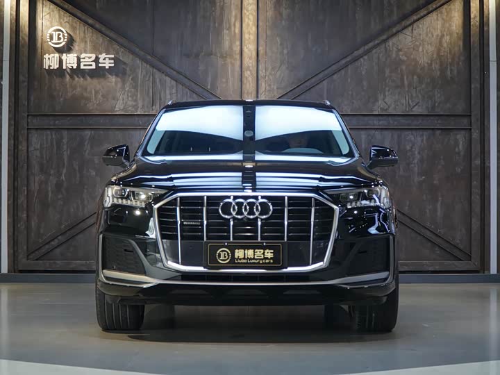 Фото 2 - Audi Q7