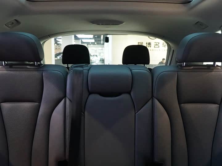 Фото 7 - Audi Q7