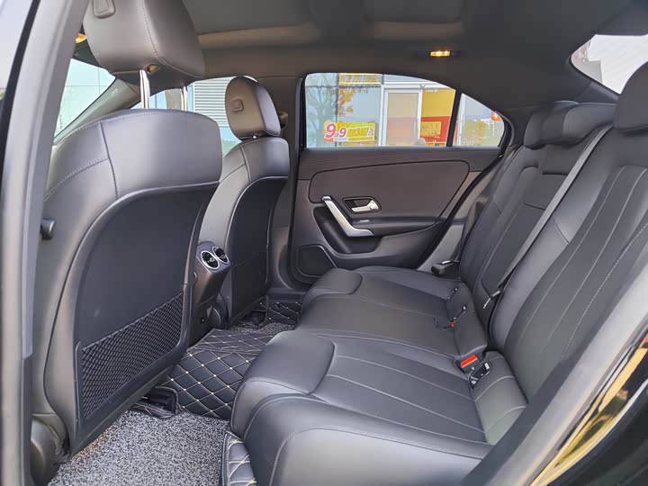 Фото 8 - Mercedes-Benz A-Class