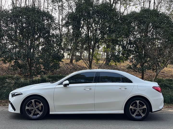 Фото 4 - Mercedes-Benz A-Class