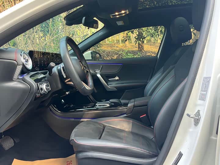 Фото 7 - Mercedes-Benz A-Class