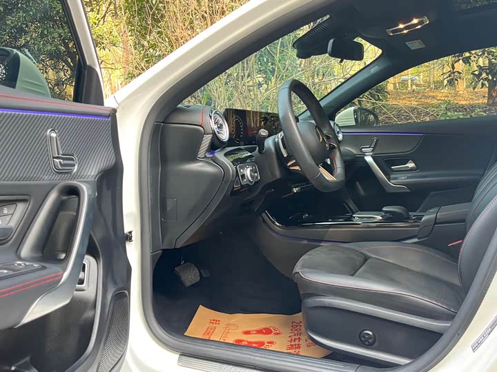 Фото 8 - Mercedes-Benz A-Class