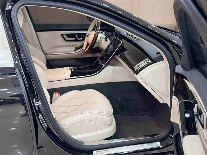 Фото 9 - Mercedes-Benz Maybach S-Class