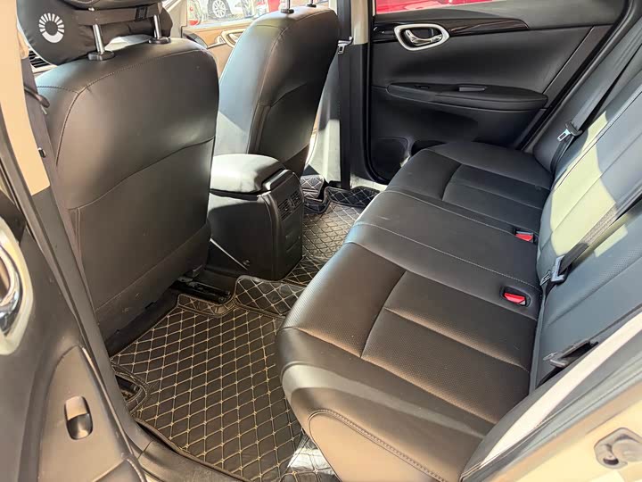 Фото 6 - Nissan Sylphy