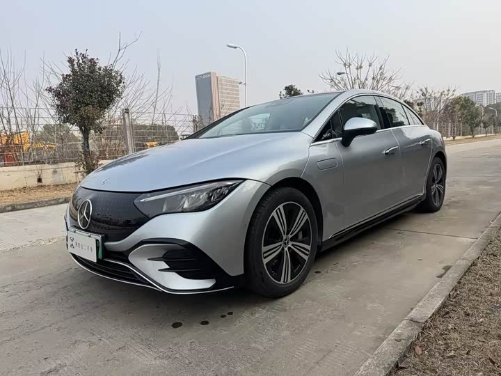 Фото 1 - Mercedes-Benz EQE