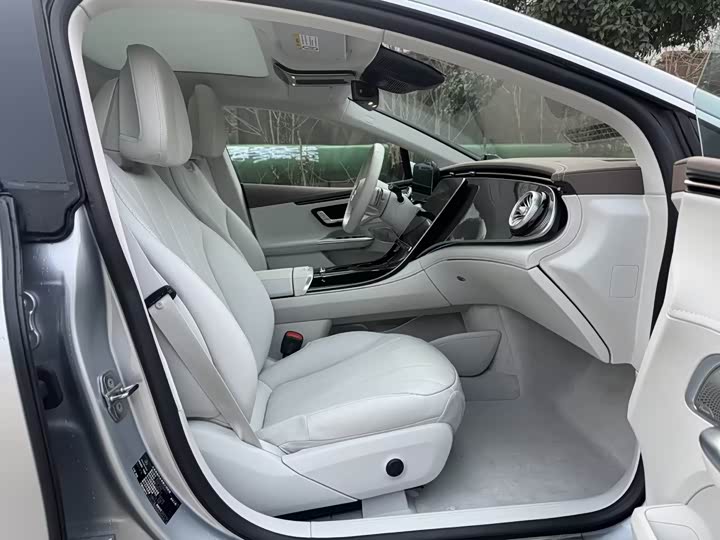 Фото 8 - Mercedes-Benz EQE