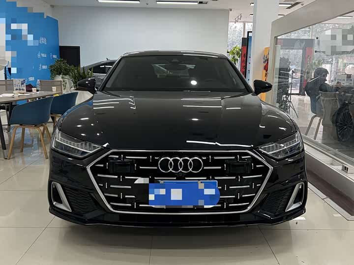 Фото 5 - Audi A7L
