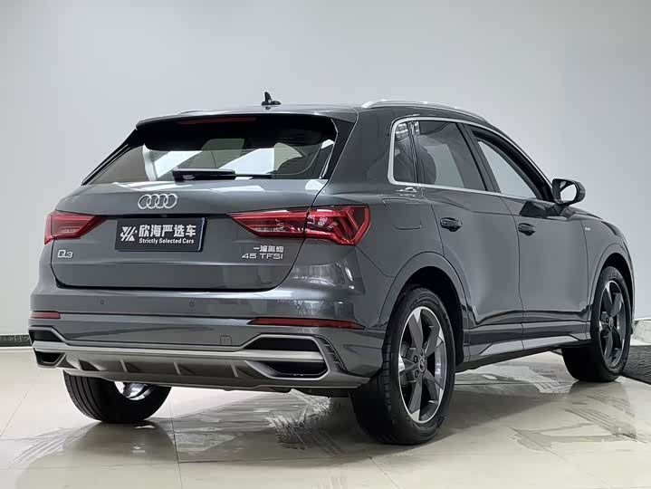 Фото 6 - Audi Q3